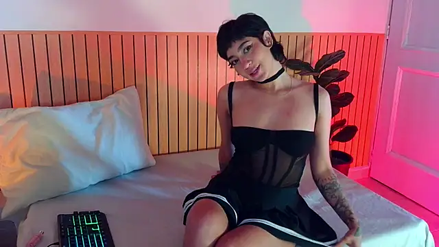 emma web  online show from 07-27-26, 02:46