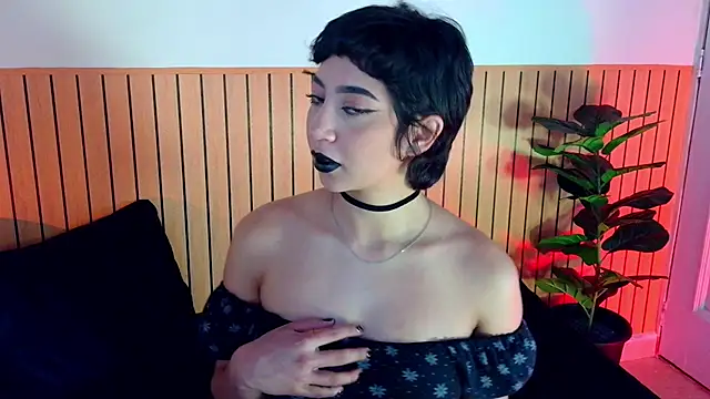 emma web  online show from 07-30-26, 04:39