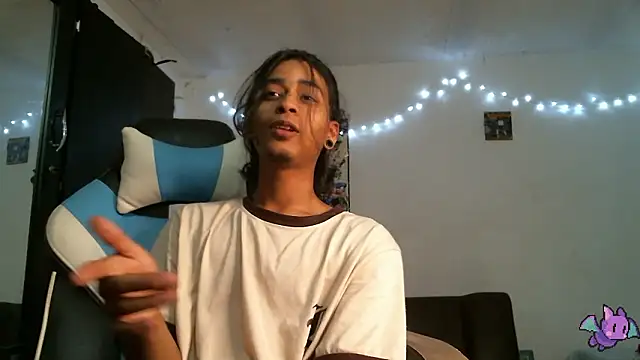 Snapshot of Dickie_Dicking chatting on 03-13-26, 07:53 Dickie Dicking online show from 03-13-26, 07:53