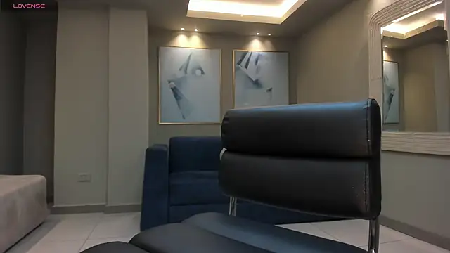 EmilyJohnsonX1 online show from 10-29-25, 03:20