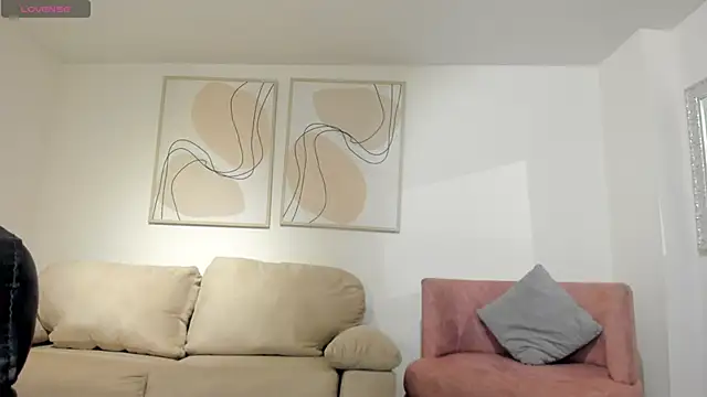 EmilyJohnsonX1 online show from 12-13-25, 08:25