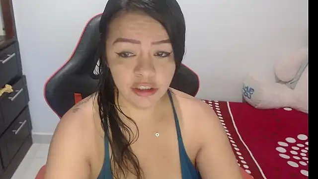 Snapshot of emily_sexxx chatting on 07-13-26, 06:27 emily sexxx online show from 07-13-26, 06:27