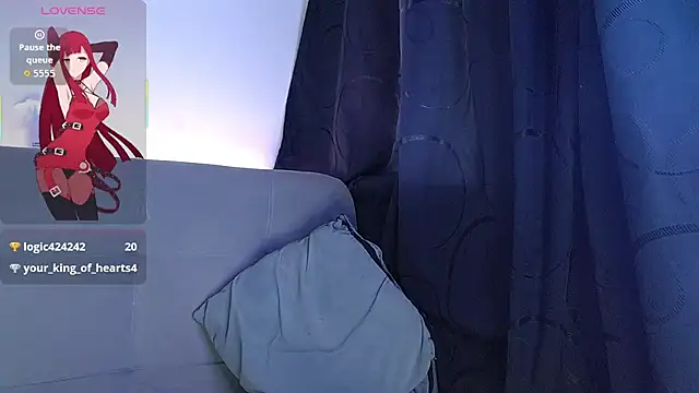 JuliethaFox online show from 06-11-26, 02:53
