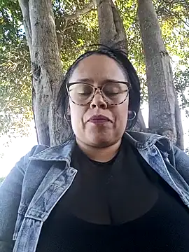 Italia 12 online show from 11-26-25, 09:05