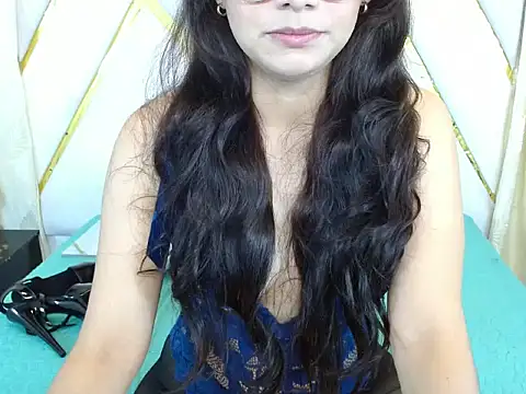 Ariadna Wells online show from 12-16-25, 01:27