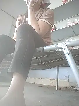 Snapshot of meo-meo00 chatting on 10-05-25, 03:49 meo-meo00 online show from 10-05-25, 03:49