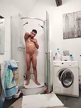 Snapshot of robergenesis chatting on 10-21-25, 05:13 robergenesis online show from 10-21-25, 05:13