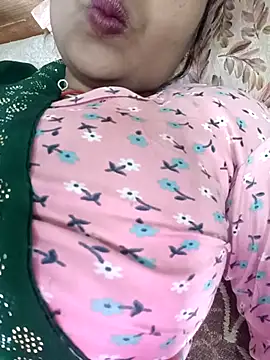 Snapshot of Neelam-baby1 chatting on 02-07-26, 06:50 Neelam-baby1 online show from 02-07-26, 06:50