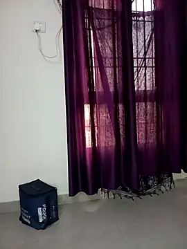 Snapshot of Kitty_18teen chatting on 11-24-25, 10:15 Kitty 18teen online show from 11-24-25, 10:15