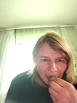 Snapshot of Masha412111 chatting on 11-08-25, 10:37 Masha412111 online show from 11-08-25, 10:37