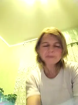 Snapshot of Masha412111 chatting on 11-17-25, 03:40 Masha412111 online show from 11-17-25, 03:40