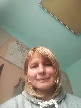 Snapshot of Masha412111 chatting on 11-21-25, 10:25 Masha412111 online show from 11-21-25, 10:25