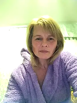 Snapshot of Masha412111 chatting on 11-25-25, 09:04 Masha412111 online show from 11-25-25, 09:04