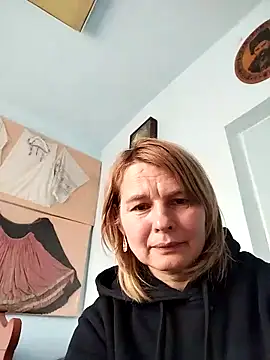 Snapshot of Masha412111 chatting on 11-28-25, 09:23 Masha412111 online show from 11-28-25, 09:23