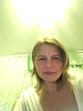 Snapshot of Masha412111 chatting on 11-30-25, 08:02 Masha412111 online show from 11-30-25, 08:02