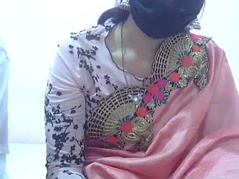 Snapshot of Laila_Cute chatting on 02-19-26, 03:46 Laila Cute online show from 02-19-26, 03:46