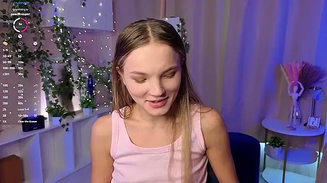 JulieLupo online show from 11-08-25, 06:13