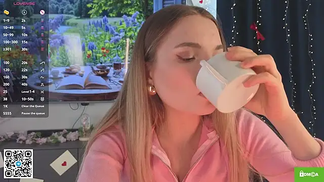 JulieLupo online show from 03-14-26, 06:19