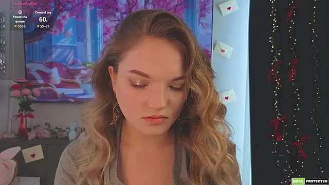 JulieLupo online show from 04-06-26, 06:47