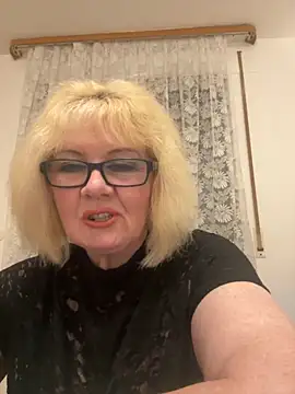 BoloshkaBlonda online show from 11-11-25, 07:58