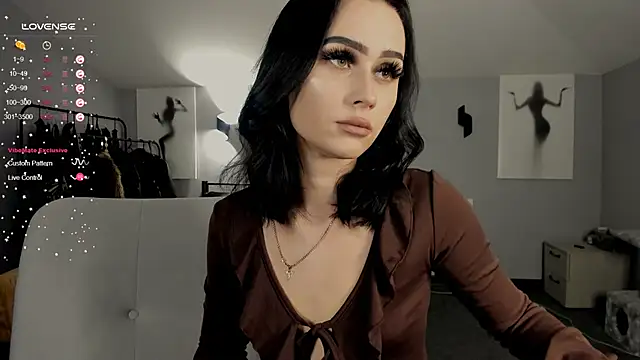 Snapshot of Lisa__Johnson chatting on 11-25-25, 12:10 Lisa Johnson online show from 11-25-25, 12:10