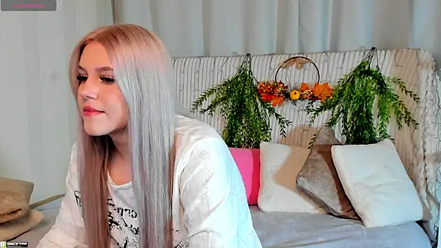 Malisha kiss online show from 10-29-25, 09:22