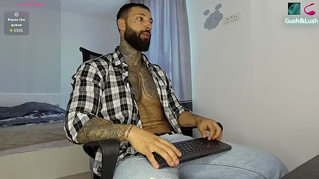 MasculineGuy99 online show from 10-10-25, 07:07