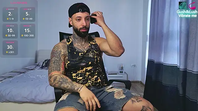 Snapshot of MasculineGuy99 chatting on 12-19-25, 10:55 MasculineGuy99 online show from 12-19-25, 10:55