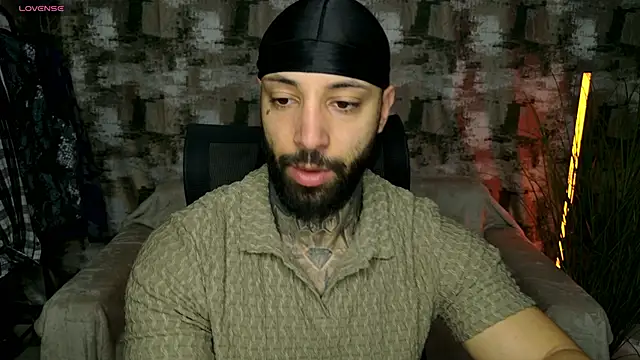 Snapshot of MasculineGuy99 chatting on 01-13-26, 07:35 MasculineGuy99 online show from 01-13-26, 07:35