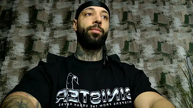 Snapshot of MasculineGuy99 chatting on 02-21-26, 12:28 MasculineGuy99 online show from 02-21-26, 12:28