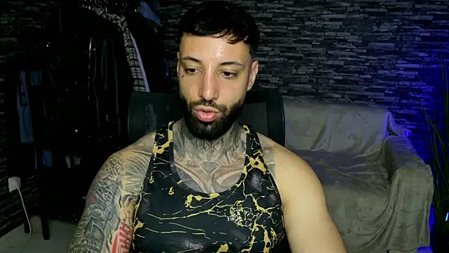 Snapshot of MasculineGuy99 chatting on 05-04-26, 09:33 MasculineGuy99 online show from 05-04-26, 09:33