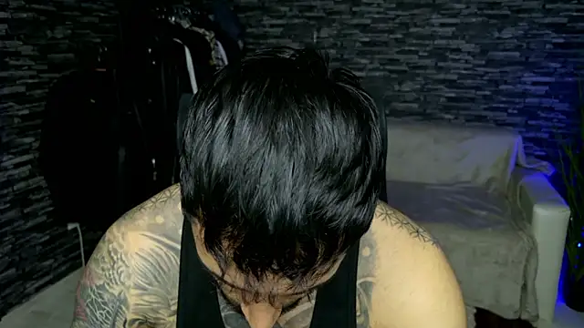 Snapshot of MasculineGuy99 chatting on 05-14-26, 06:47 MasculineGuy99 online show from 05-14-26, 06:47