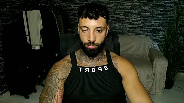 Snapshot of MasculineGuy99 chatting on 07-06-26, 04:09 MasculineGuy99 online show from 07-06-26, 04:09