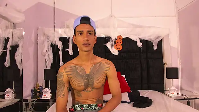 Latin Pleasures online show from 10-20-25, 07:47