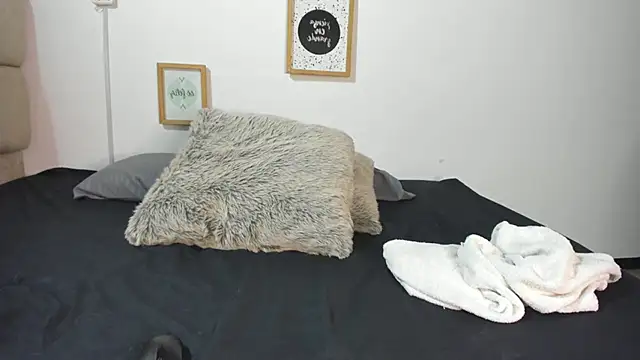 Snapshot of Latin_Pleasures chatting on 12-16-25, 09:53 Latin Pleasures online show from 12-16-25, 09:53