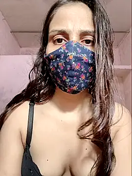 Snapshot of DIVINEDIVAA chatting on 10-07-25, 05:37 DIVINEDIVAA online show from 10-07-25, 05:37