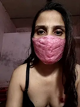 Snapshot of DIVINEDIVAA chatting on 10-13-25, 09:15 DIVINEDIVAA online show from 10-13-25, 09:15