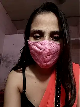 Snapshot of DIVINEDIVAA chatting on 10-14-25, 04:52 DIVINEDIVAA online show from 10-14-25, 04:52