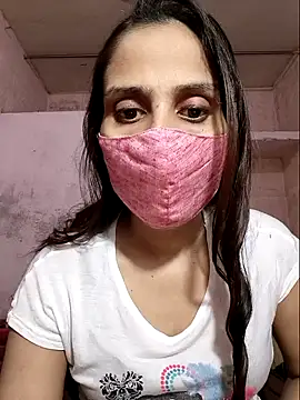 Snapshot of DIVINEDIVAA chatting on 10-15-25, 08:25 DIVINEDIVAA online show from 10-15-25, 08:25