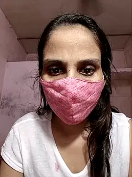 Snapshot of DIVINEDIVAA chatting on 10-15-25, 08:31 DIVINEDIVAA online show from 10-15-25, 08:31