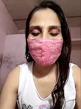 Snapshot of DIVINEDIVAA chatting on 10-23-25, 05:01 DIVINEDIVAA online show from 10-23-25, 05:01