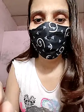 Snapshot of DIVINEDIVAA chatting on 11-08-25, 04:18 DIVINEDIVAA online show from 11-08-25, 04:18