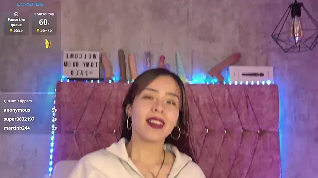 Mia lopez 1 online show from 06-08-26, 09:09