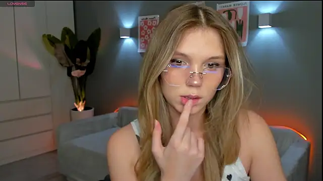 linakorvin online show from 12-04-25, 01:31