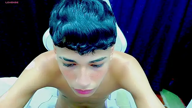 Im david02 online show from 11-03-25, 01:34