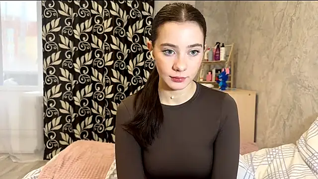 Snapshot of KarrySerrs chatting on 12-14-25, 07:36 KarrySerrs online show from 12-14-25, 07:36