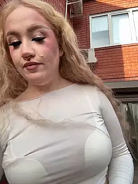 RollDolls online show from 10-27-25, 05:11