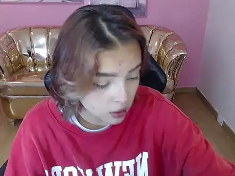 mia foster t online show from 10-17-25, 12:52