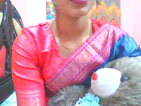 Snapshot of night_queeen7 chatting on 12-17-25, 07:31 night queeen7 online show from 12-17-25, 07:31