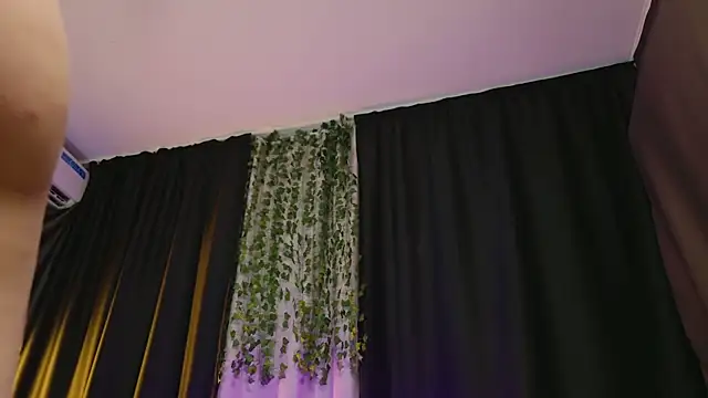 AngelsBoobsxx online show from 06-25-26, 04:44